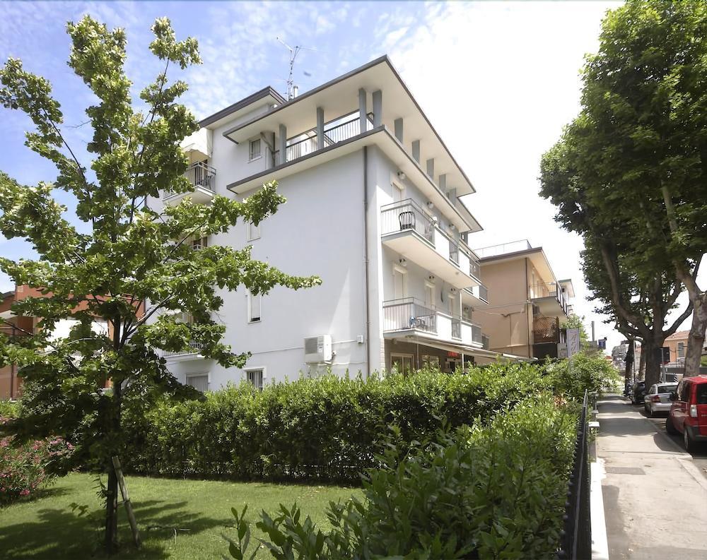 Hotel Ardesia リミニ エクステリア 写真